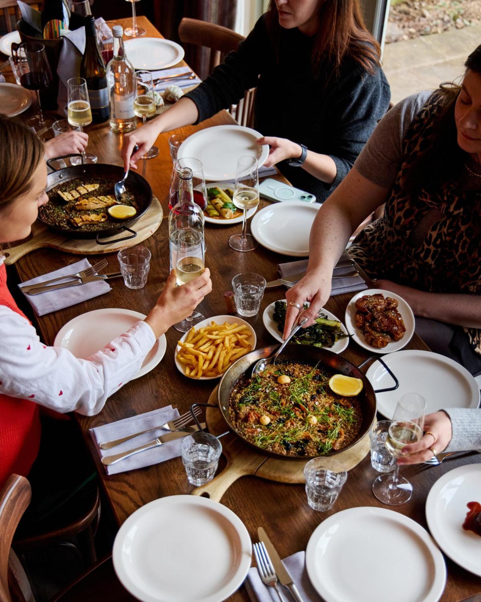 The Harcourt Arms Hotel Stanton Harcourt Luaran gambar A selection of tapas